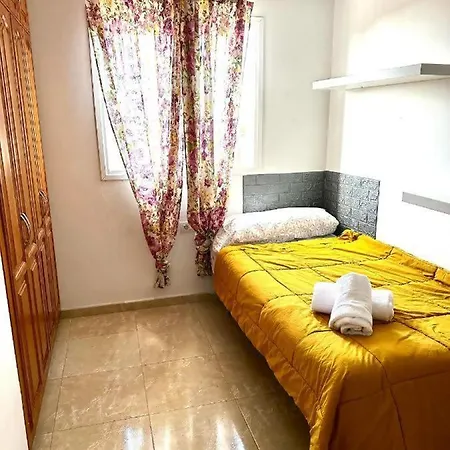 بيت شباب Buzanada Charming *