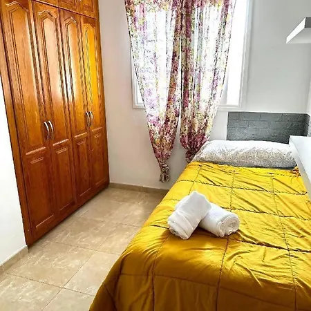 Buzanada Charming بيت شباب Cabo Blanco