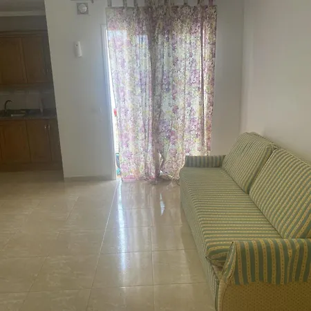 Buzanada Charming بيت شباب *