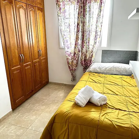 Buzanada Charming بيت شباب Cabo Blanco